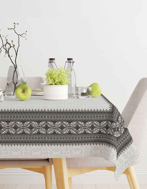 مفرش سفرة مطبوع 135×250سم - تصميم 154