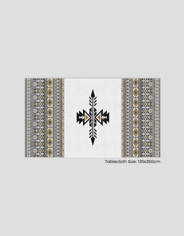 A tablecloth with a geometric design in black and yellow, measuring 135x250 cm.