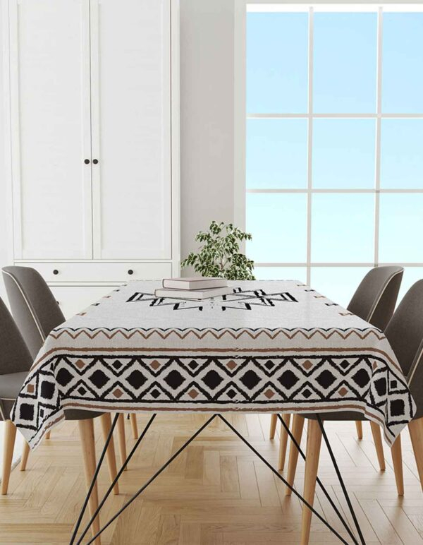 مفرش سفرة مطبوع 135×250سم - تصميم 200