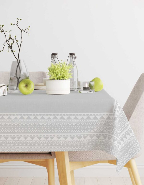 مفرش سفرة مطبوع 135×250سم - تصميم 299