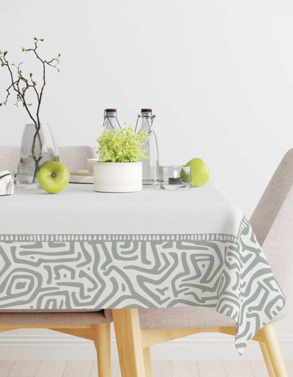 مفرش سفرة مطبوع 135×250سم - تصميم 300